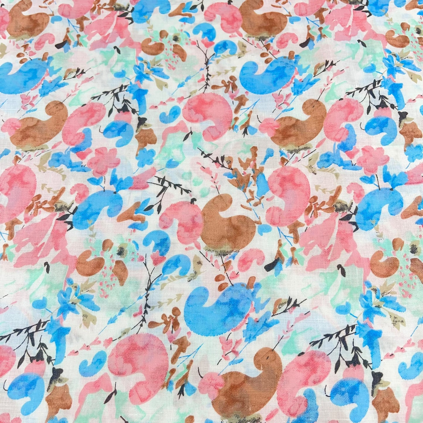 Pastel Paisley Bloom 100% Cotton Floral Lawn Fabric 58" Wide Dressmaking Craft Draping Per Meter