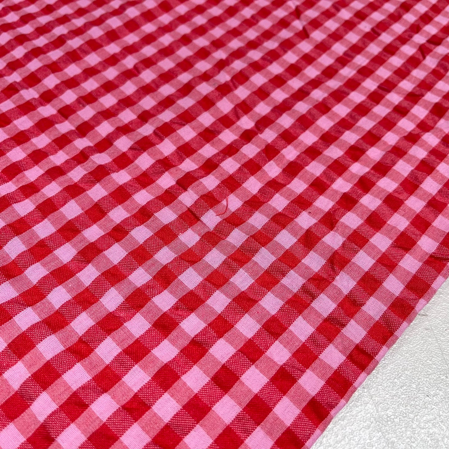 Red Gingham Check Fabric 58" Wide – Crinkle Seersucker Style Dressmaking Fabric By The Metre
