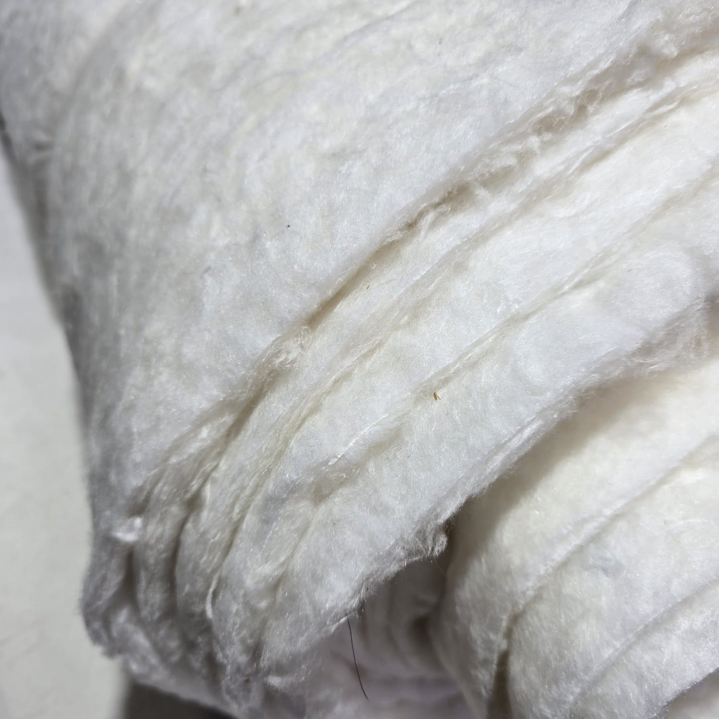 70% Silk Wadding 150GSM – 58" Wide Premium Soft Lightweight Quilt Batting for Quilting, Duvets, Garments & Crafts By The Metre