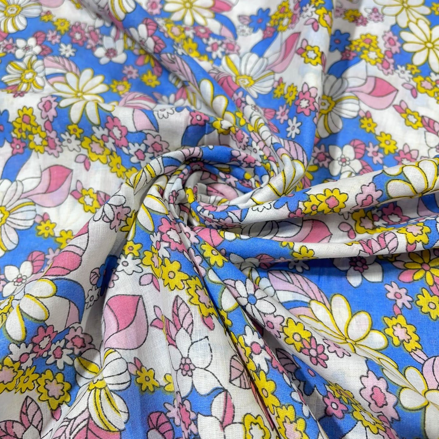 Sunny Daisy 100% Cotton Floral Lawn Fabric 58" Wide Dressmaking Craft Draping Per Meter