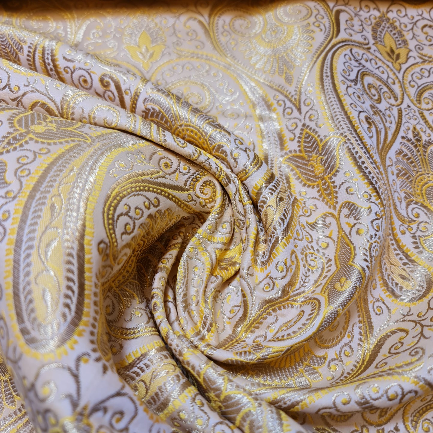 Ornamentaler Paisley Gold Metallic Druck Indischer Banarasi Brokat Stoff Meterware