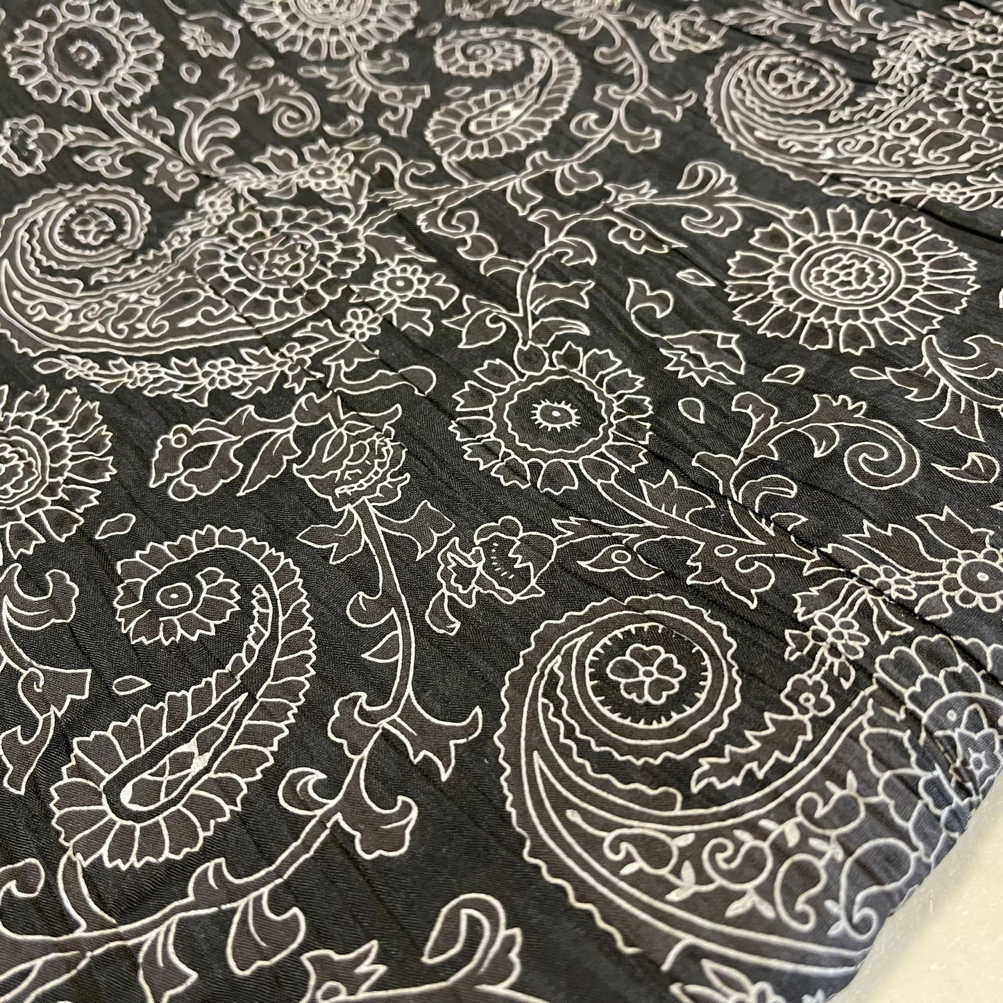 Black Paisley 100% Cotton Crush Fabric Crinkle Craft Dress Costume Material 50 " By The Meter