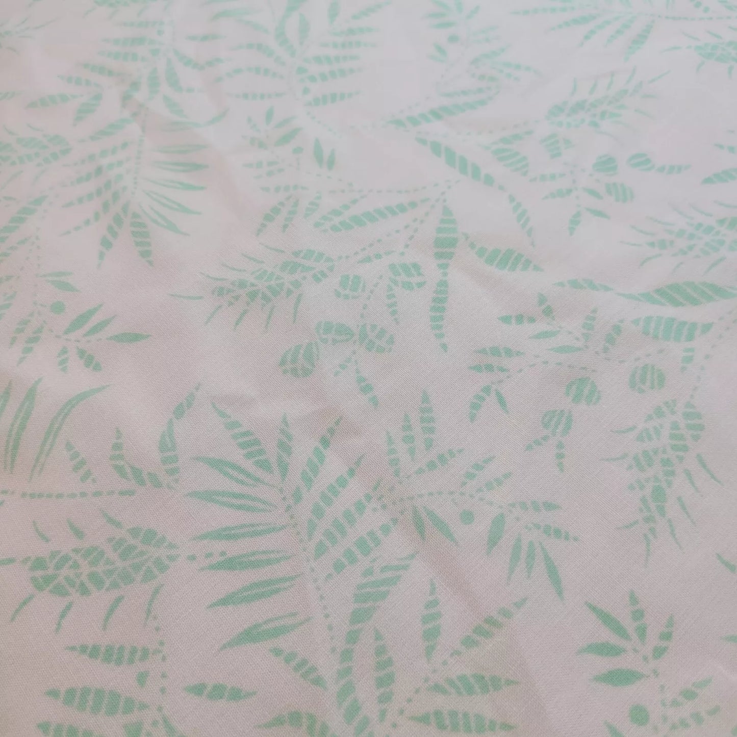 100% Cotton Vintage Material Novelty Floral Dress Craft Quilting Fabric 44" Wide By The Meter