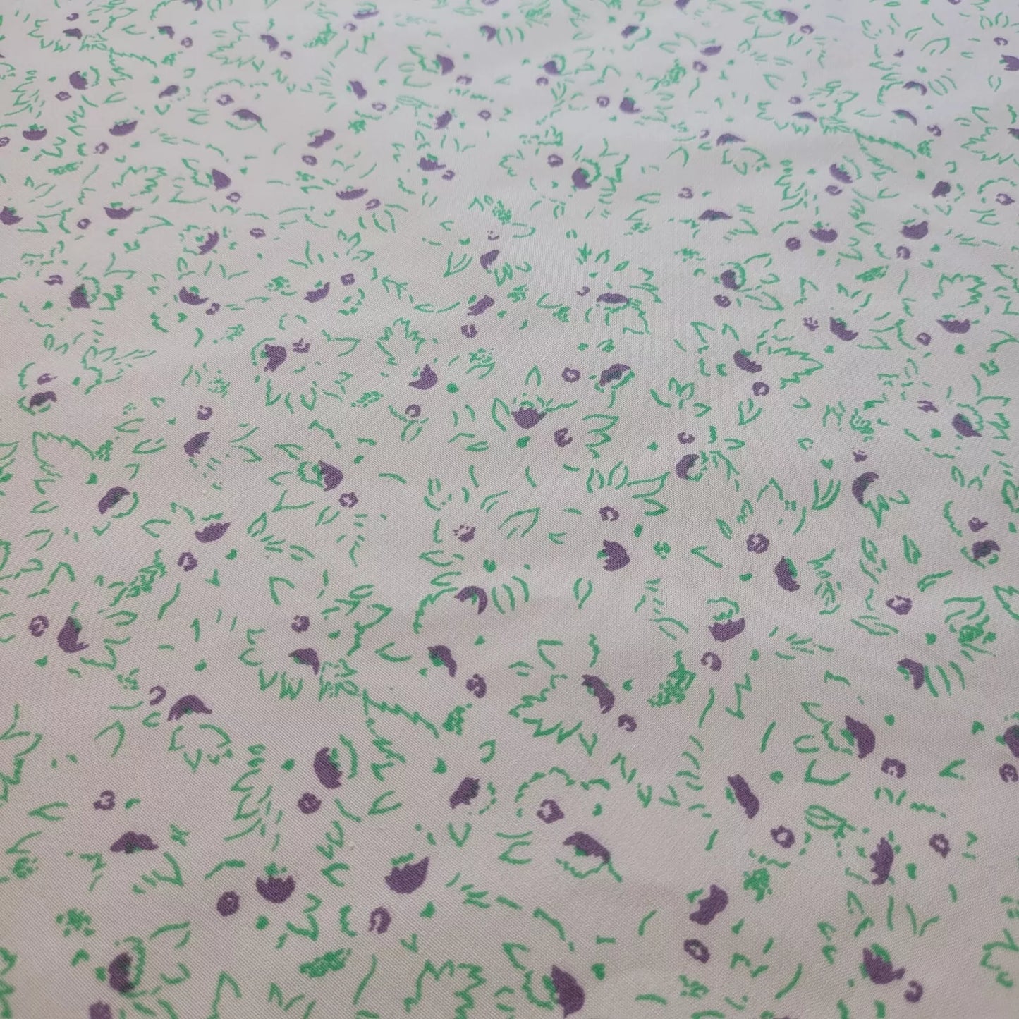 100% Cotton Vintage Material Novelty Floral Dress Craft Quilting Fabric 44" Wide By The Meter