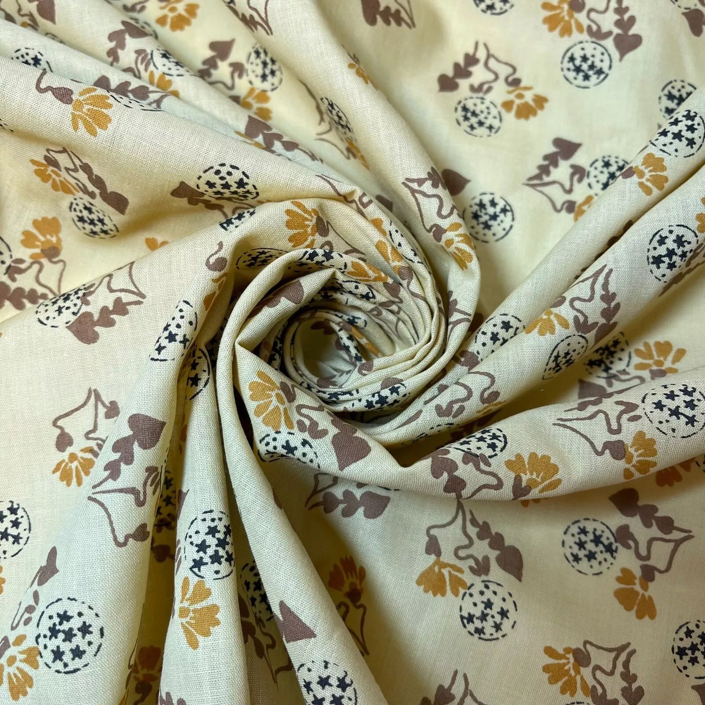100% Cotton Vintage Material Novelty Floral Dress Craft Quilting Fabric 44" Wide By The Meter