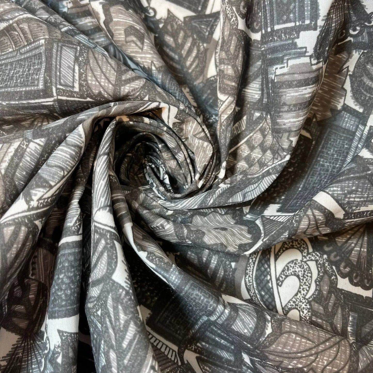 100% Cotton Vintage Material Novelty Floral Dress Craft Quilting Fabric 44" Wide By The Meter