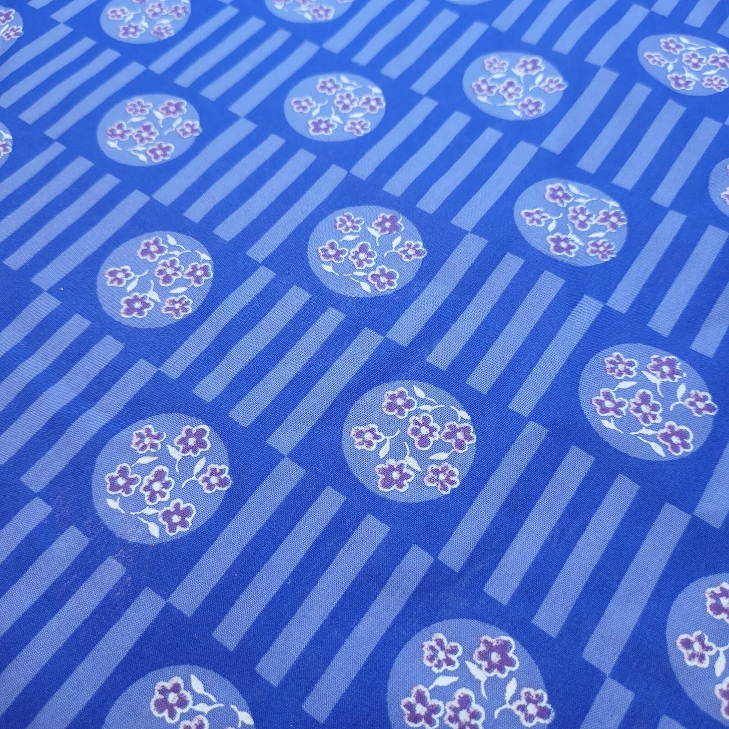 100% Cotton Vintage Material Novelty Floral Dress Craft Quilting Fabric 44" Wide By The Meter