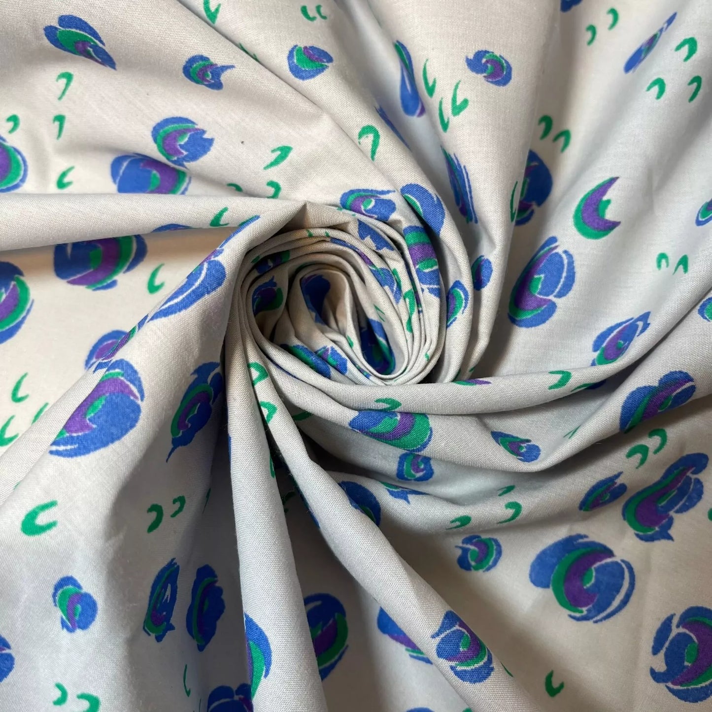 100% Cotton Vintage Material Novelty Floral Dress Craft Quilting Fabric 44" Wide By The Meter