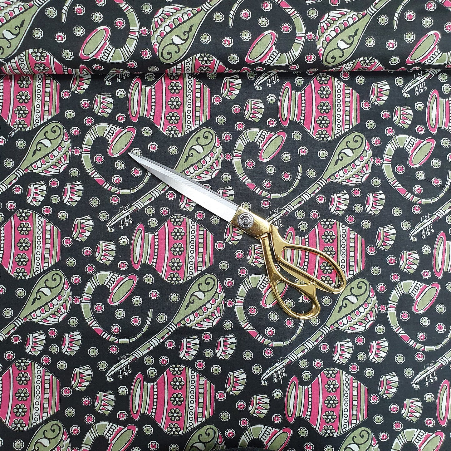 Textile Station Design 18 44" Wide Pure 100% Indian Print Soft Touch Cotton Dressmaking Crafting Fabric