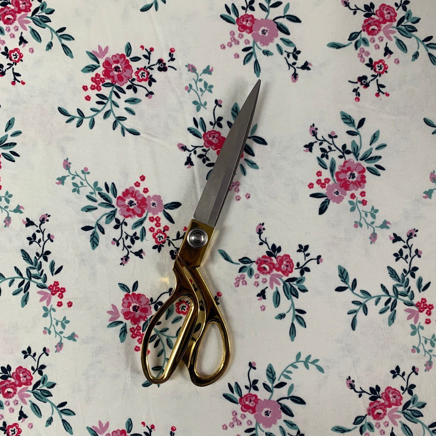 44" Printed Premium Soft Brush Flannel 100% Cotton Fabric White Base With Pink Floral Print