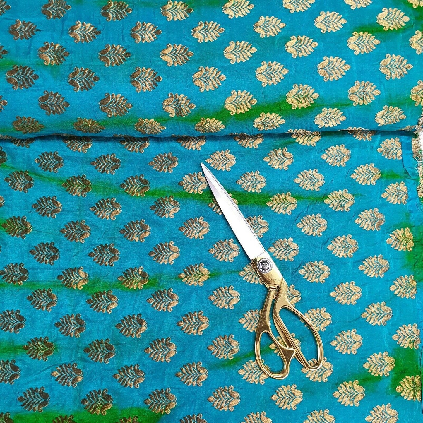 Royal Emblem Indian Vintage Tie Dye Jacquard Banarasi Brocade Dress Fabric 44" (Aqua Green)
