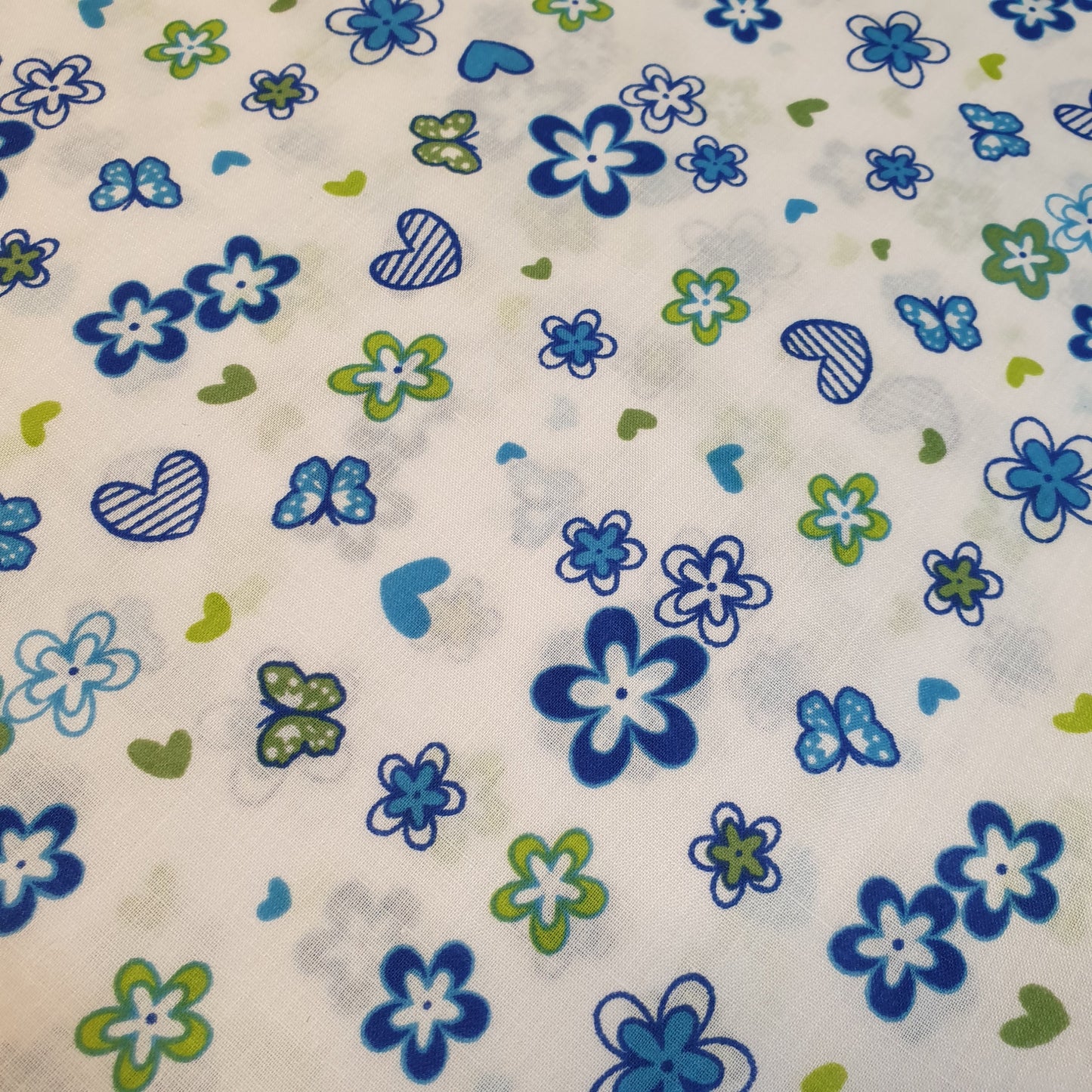 NEW Floral Ditsy Print Polycotton Craft Dress Fabric by The Metre 44" (White Base)