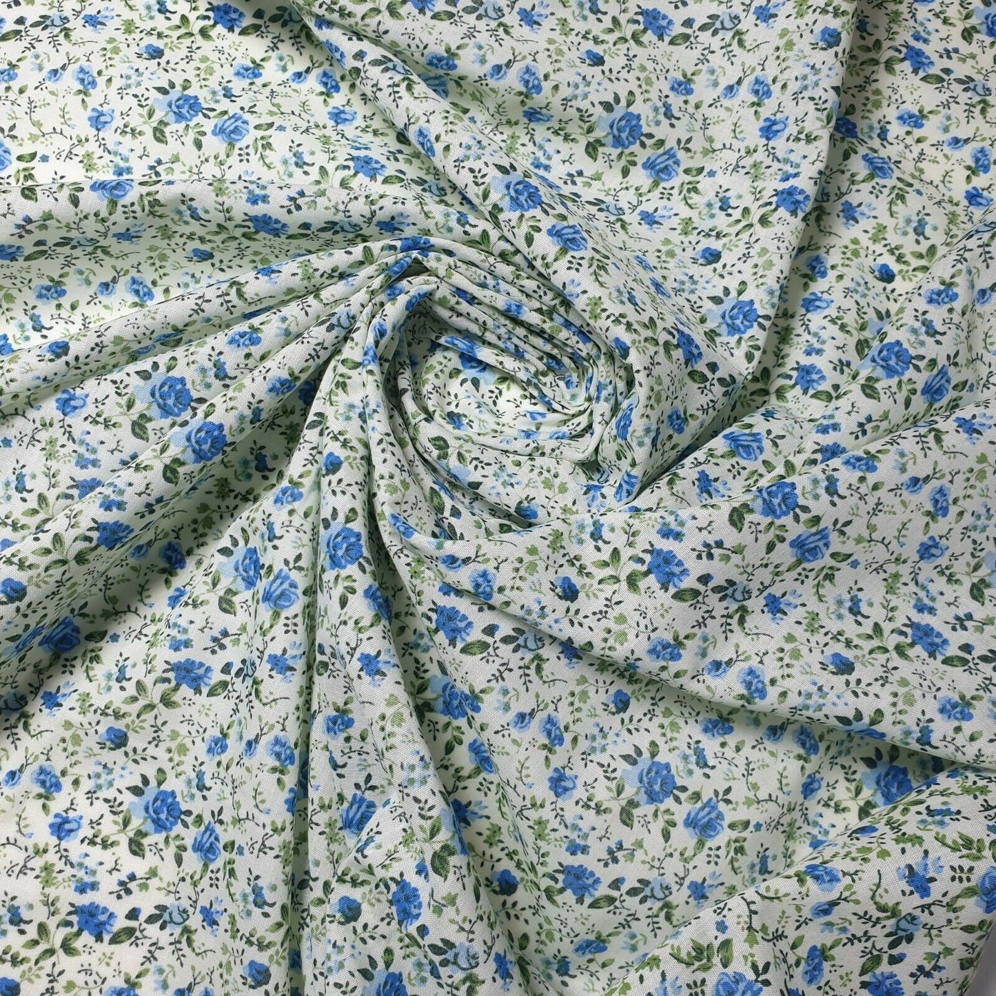 New Floral Polycotton Cream Base Blue Flowers Craft Dress Fabric 44" By Meter