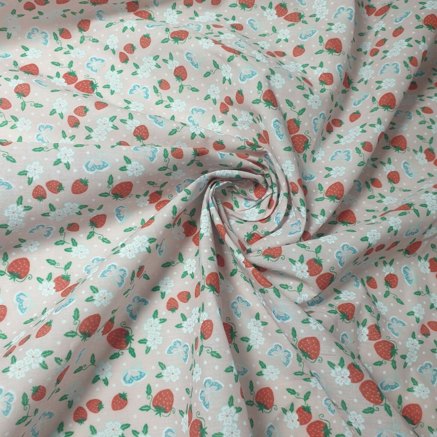 Neuer Stoff aus Polycotton mit Blumenmuster, rosa Basis, Erdbeere, zum Basteln von Kleidern, 111,8 cm, Meterware