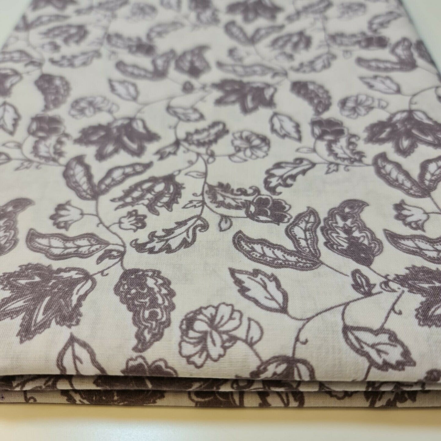 New Spring Summer Floral Bloom Polycotton Craft Fabric Material 44" By Meter (Cream)