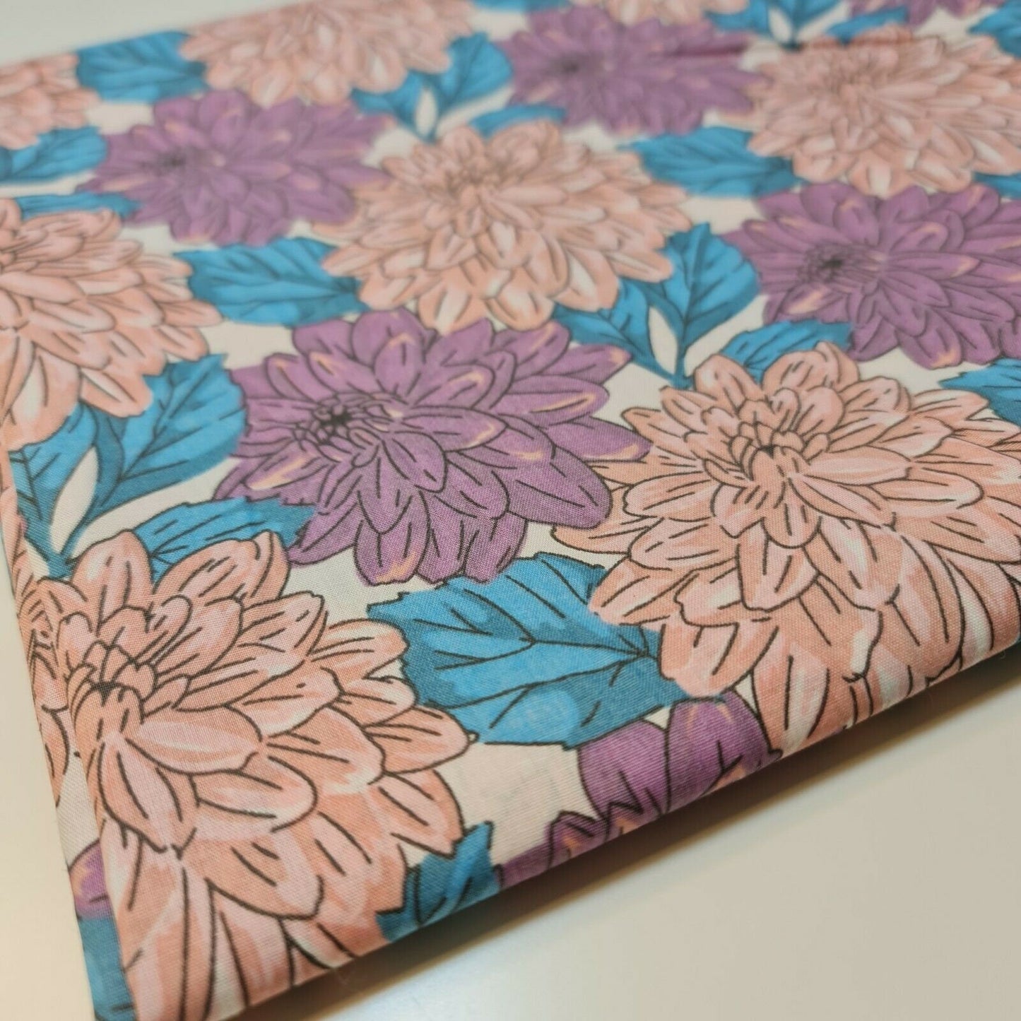 Spring Summer Daisy Floral Bloom Polycotton Craft Fabric Material 44" By Meter (Lavender Flowers)