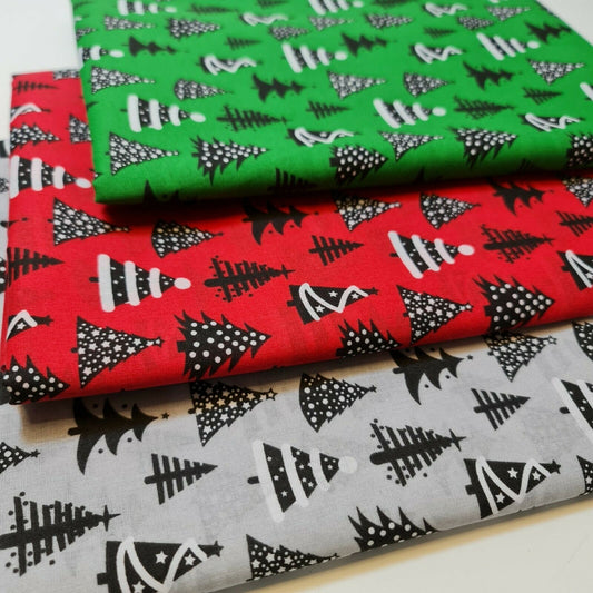 Christmas Festive Print Polycotton Xmas Tree Craft Fabric by Metre 44" (Green)