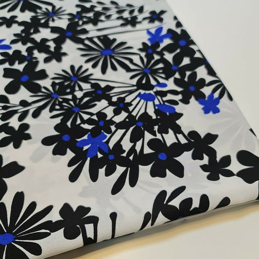 Weißer und schwarzer Crêpe Georgette-Stoff mit Blumenmuster, für Kleider, Bastelarbeiten, 147,3 cm, Meterware