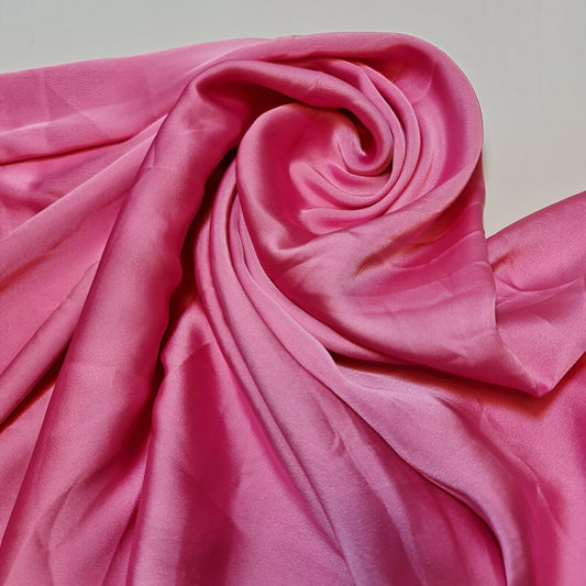 Neuer seidiger Charmeuse-Satin, leichter Dekostoff für Brautkleider, 147,3 cm (Babyrosa)