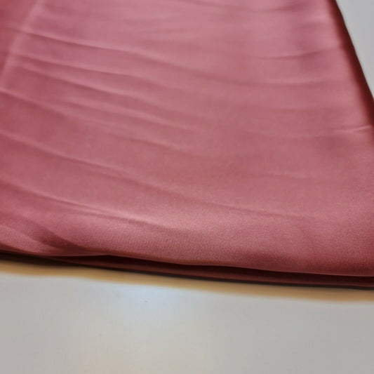 Neuer seidiger Charmeuse-Satin, leichter Dekostoff für Brautkleider, 147,3 cm (Staubiges Rosa)