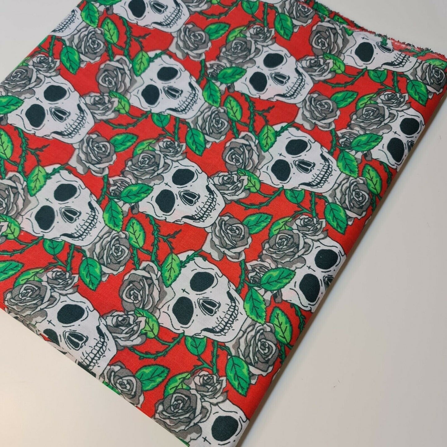 Skulls And Roses Polycotton Fabric Soft Craft Spooky Material By the Meter 44" (Red)