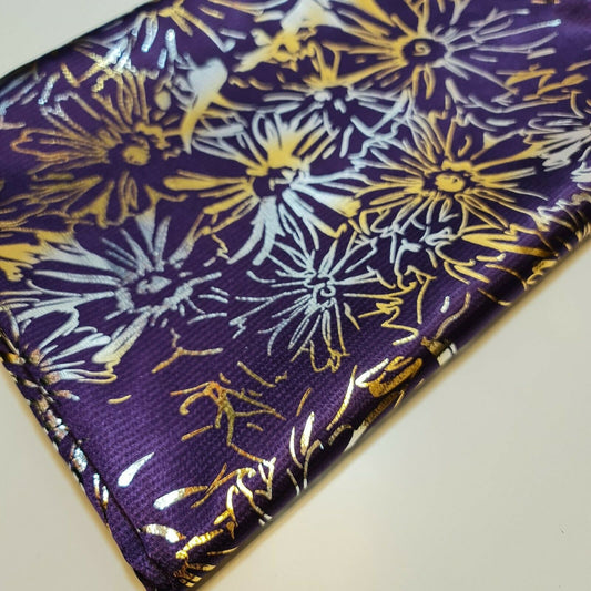 Stoff mit Satin-Finish, Blumenmuster, Lila und Goldfolie, Meterware
