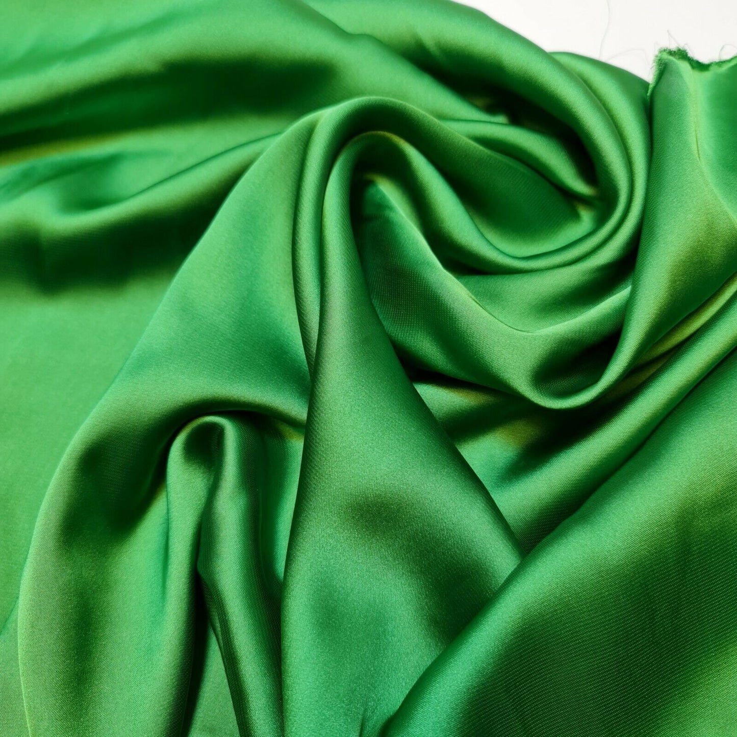 New Silky Charmeuse Satin Lightweight Bridal Dress Drape Décor Fabric 58" (Emerald Green)