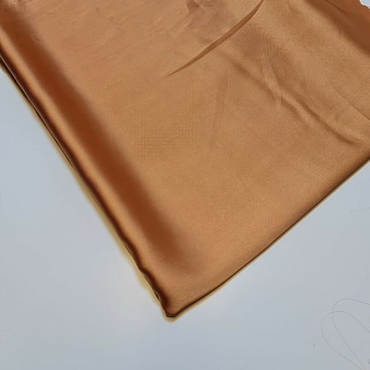 Neuer seidiger Charmeuse-Satin, leichter Dekostoff für Brautkleider, 147,3 cm (Rost)