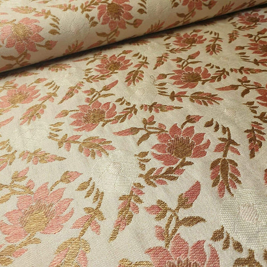 Indischer Brokat-Banarasi-Jacquard-Polsterstoff, 111,8 cm (beige Basis mit babyrosa Blumen)
