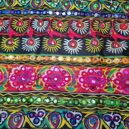Baumwollstoff, indische ethnische Spiegelstickerei, Suzani, Rangoli, Boho, Banjara, 111,8 cm (Design 6)