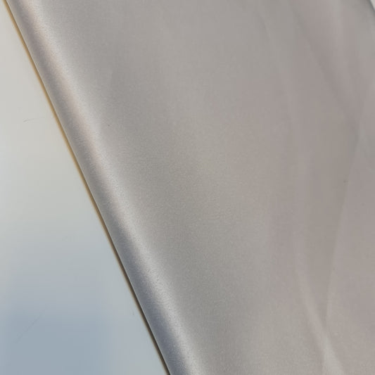 Silber matter Duchesse-Satinstoff für Brautkleider, Abschlussball, Bastelmaterial, Krepprücken, Meterware, 147,3 cm
