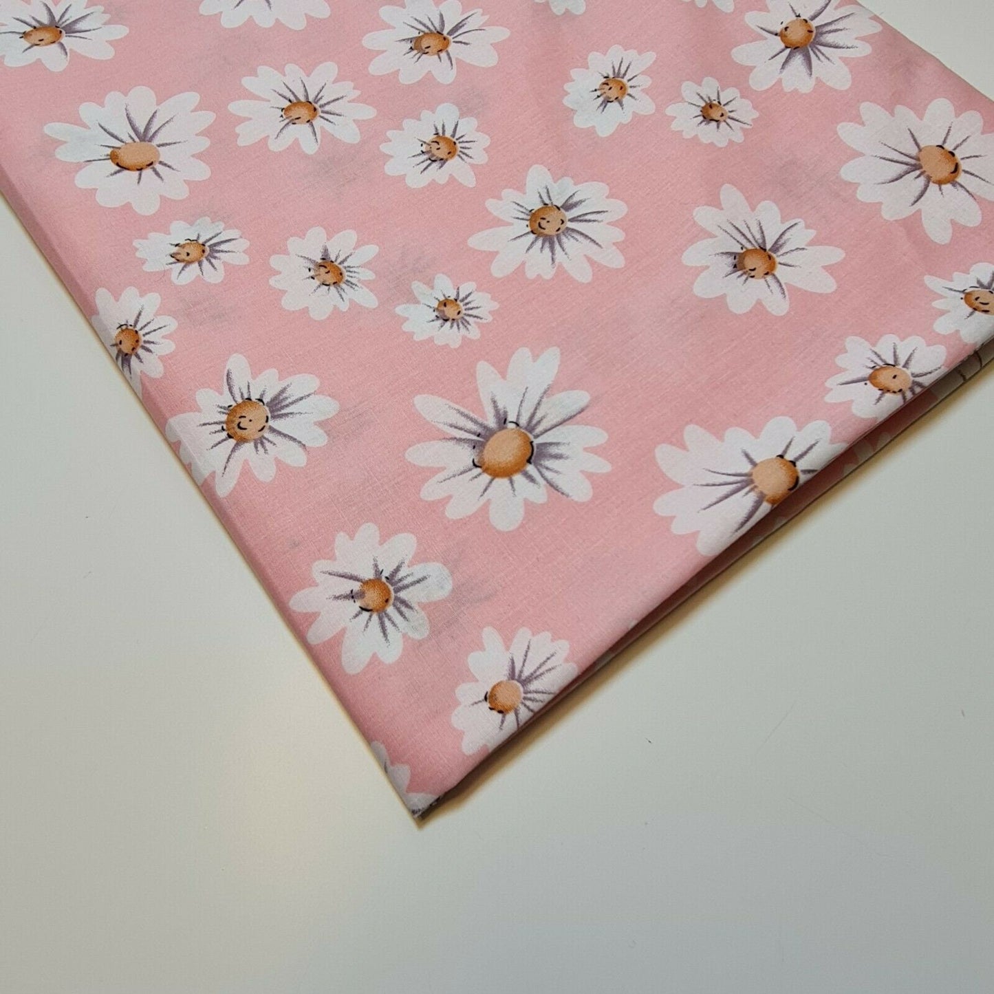 100% Cotton Poplin Daisy Flower Print Fabric Dress Craft Soft Fabric 58" Meter (Pink Base)