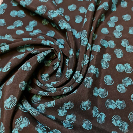 Black Shell Print Soft Peach Crepe Dress Craft Drape Fabric By The Meter 58"