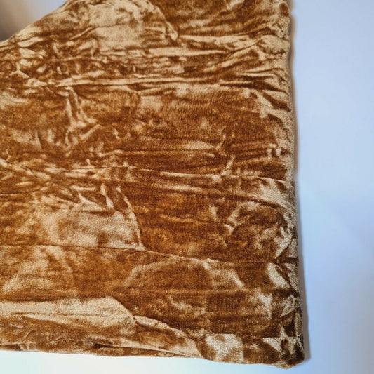 Hochwertiger, marmorierter Pannesamt, mittelschweres Stretch-Gewebe, 147,3 cm (Altgold).