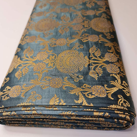 Indischer Banarasi-Brokatstoff mit ornamentalem Blumenmuster und Goldmetallic-Druck (Melangegrau)