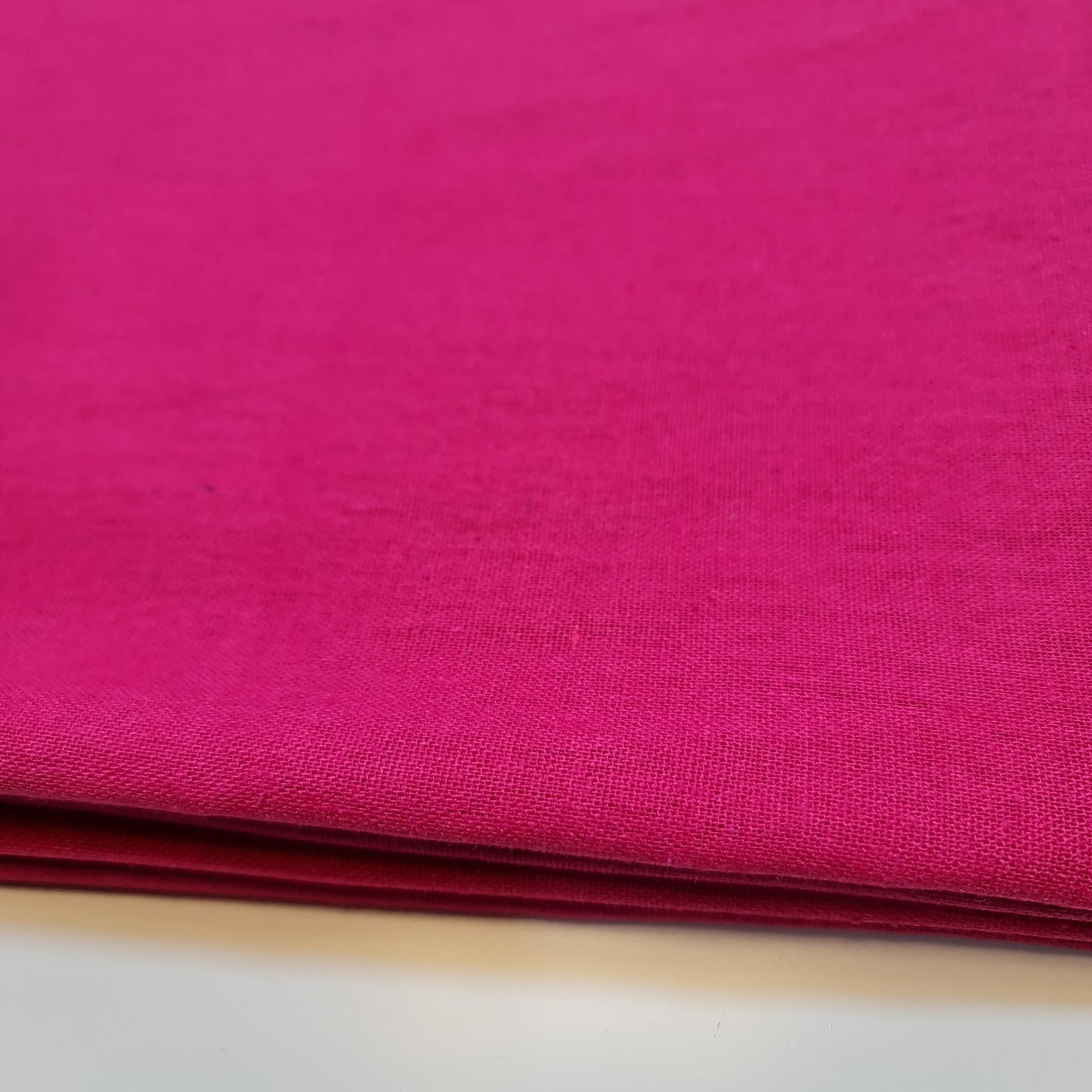 Hot Pink Weicher Khadi-Baumwoll-Viskose-Stoff in Leinenoptik, Kleiderstoff, 15 Farben, 132 cm breit, Meterware