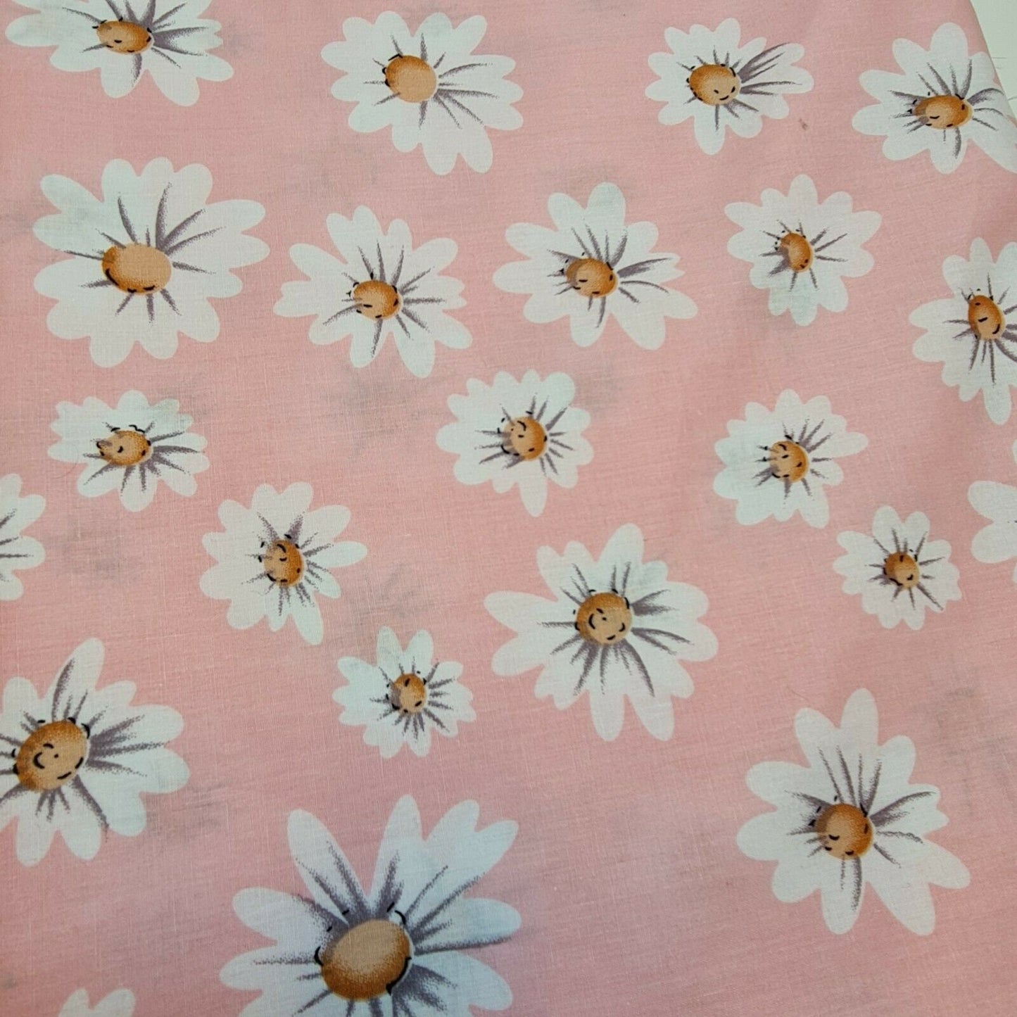 100% Cotton Poplin Daisy Flower Print Fabric Dress Craft Soft Fabric 58" Meter (Pink Base)