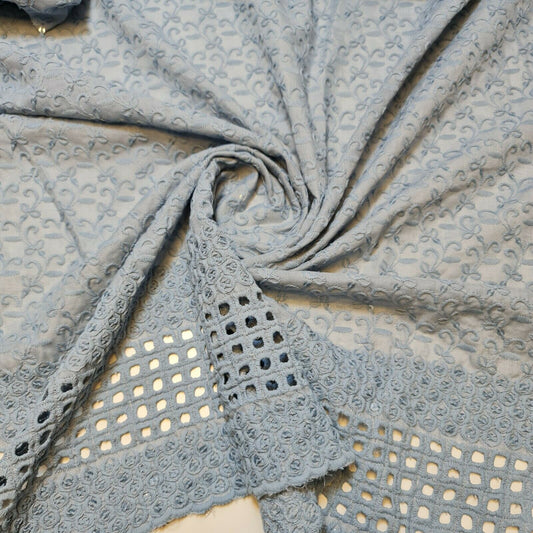 Neuer weicher Baumwollbatist mit Lochstickerei, Bordüre, Kleiderbastelstoff, 50"J (Entenei)