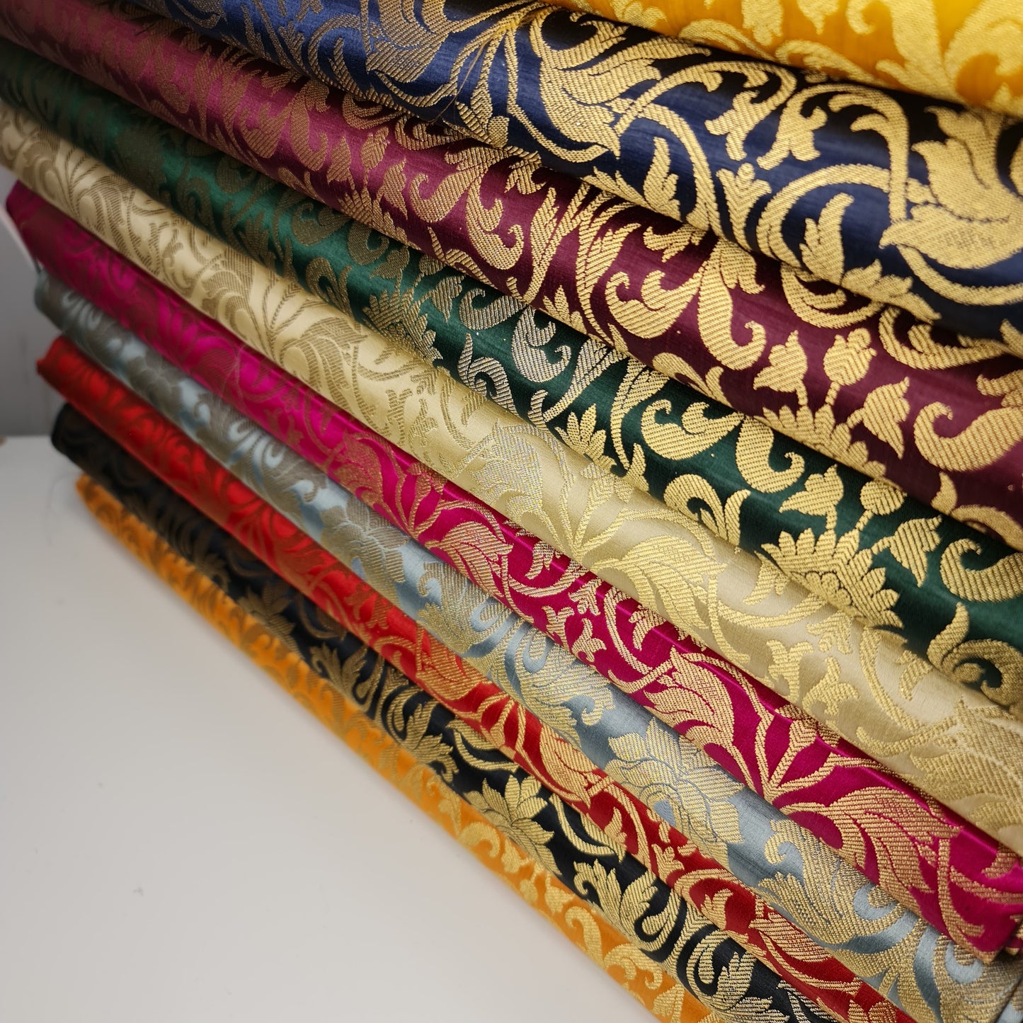 Luxurious Floral Gold Metallic Indian Banarasi Brocade Fabric 44" By The Meter (BURGUNDY)