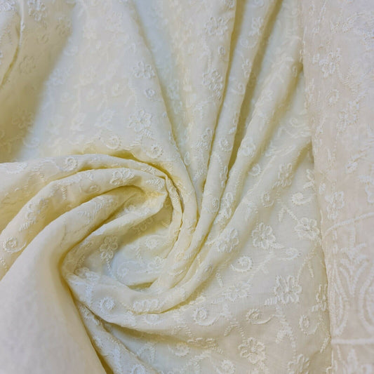 NEU FRÜHLING: 100 % Baumwollbatist, Broderie Anglaise-Stickerei, Kleider-Bastelstoff, 111,8 cm (Creme)