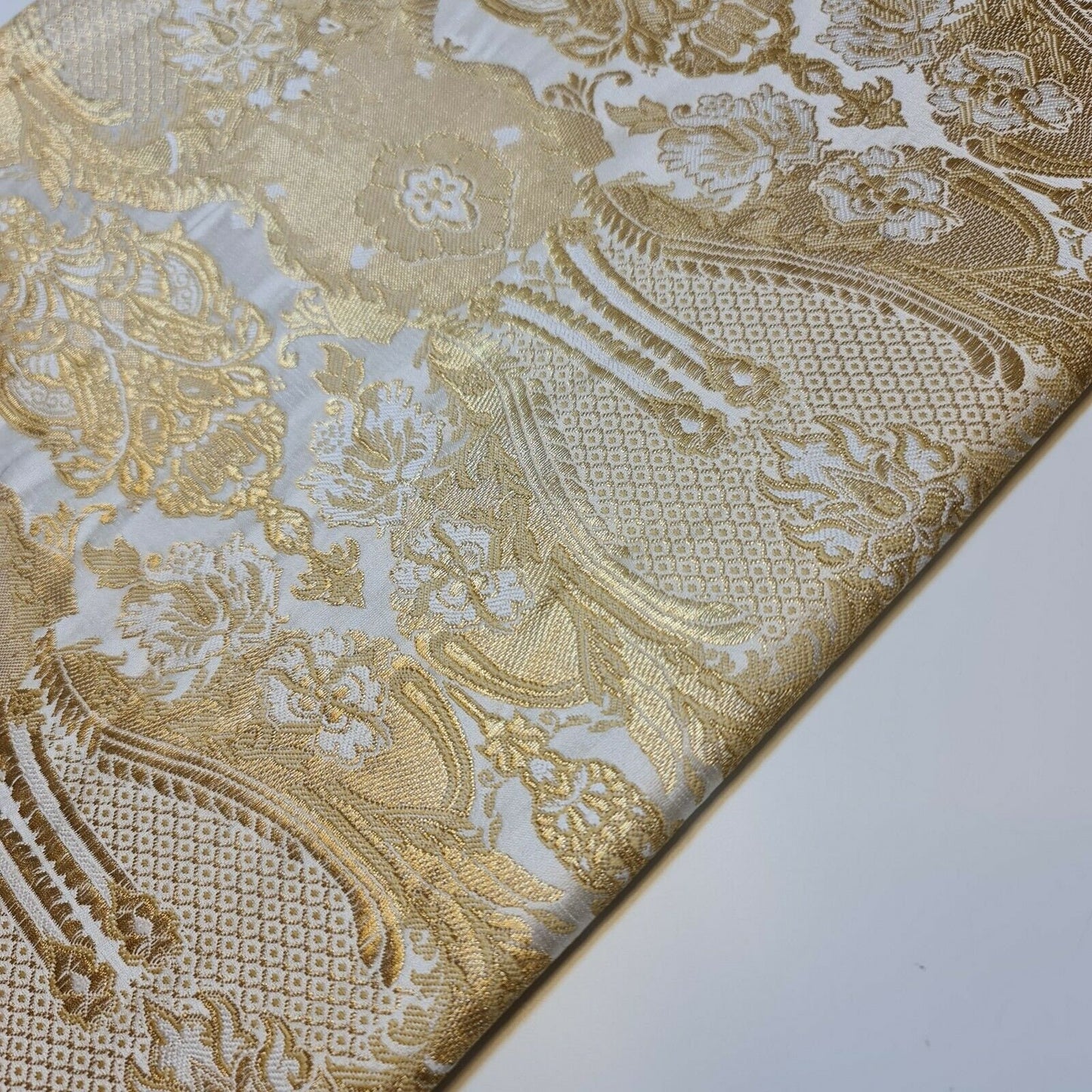 Ornamental Damask Premium Gold Metallic Indian Banarasi Brocade Fabric 44" Meter (IVORY)