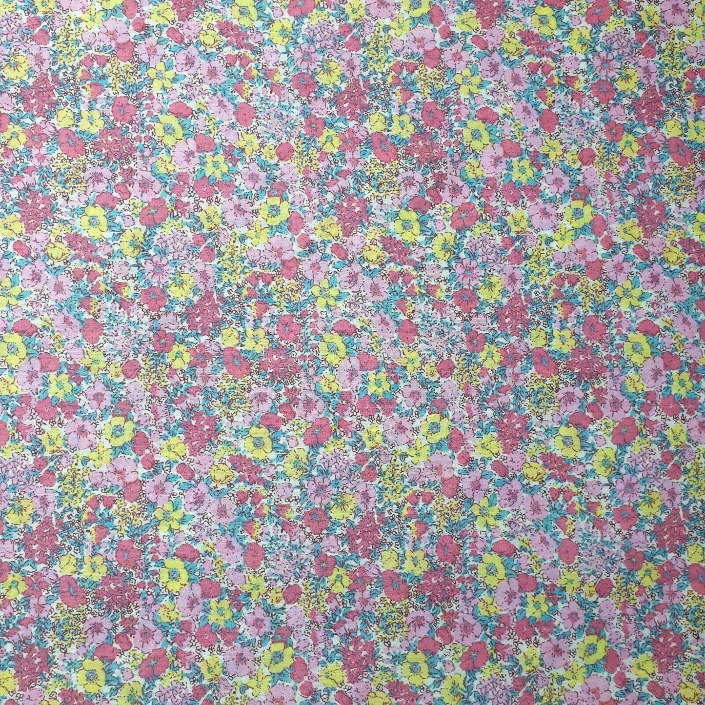 NEW Floral Ditsy Print Polycotton Pink Craft Dress Fabric by The Metre 44"