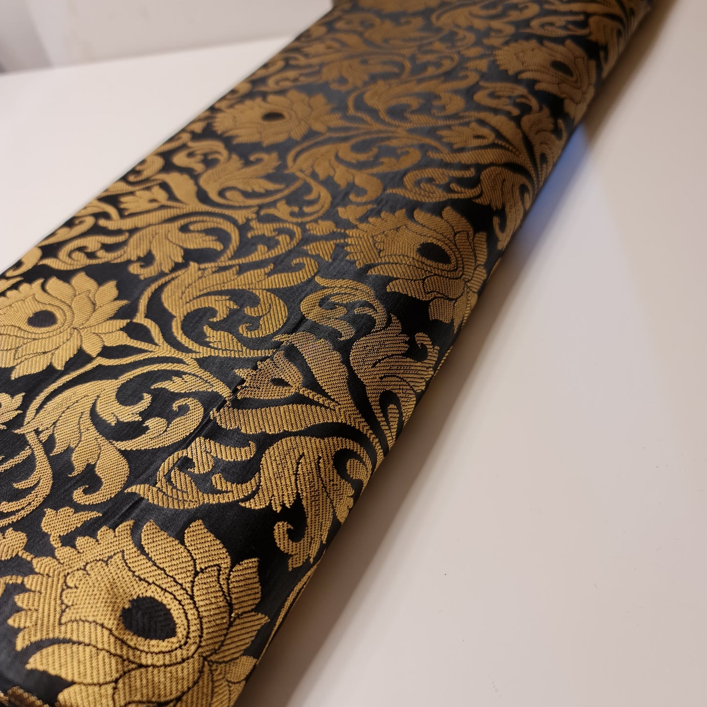 Luxurious Floral Gold Metallic Indian Banarasi Brocade Fabric 44" By The Meter (Black)