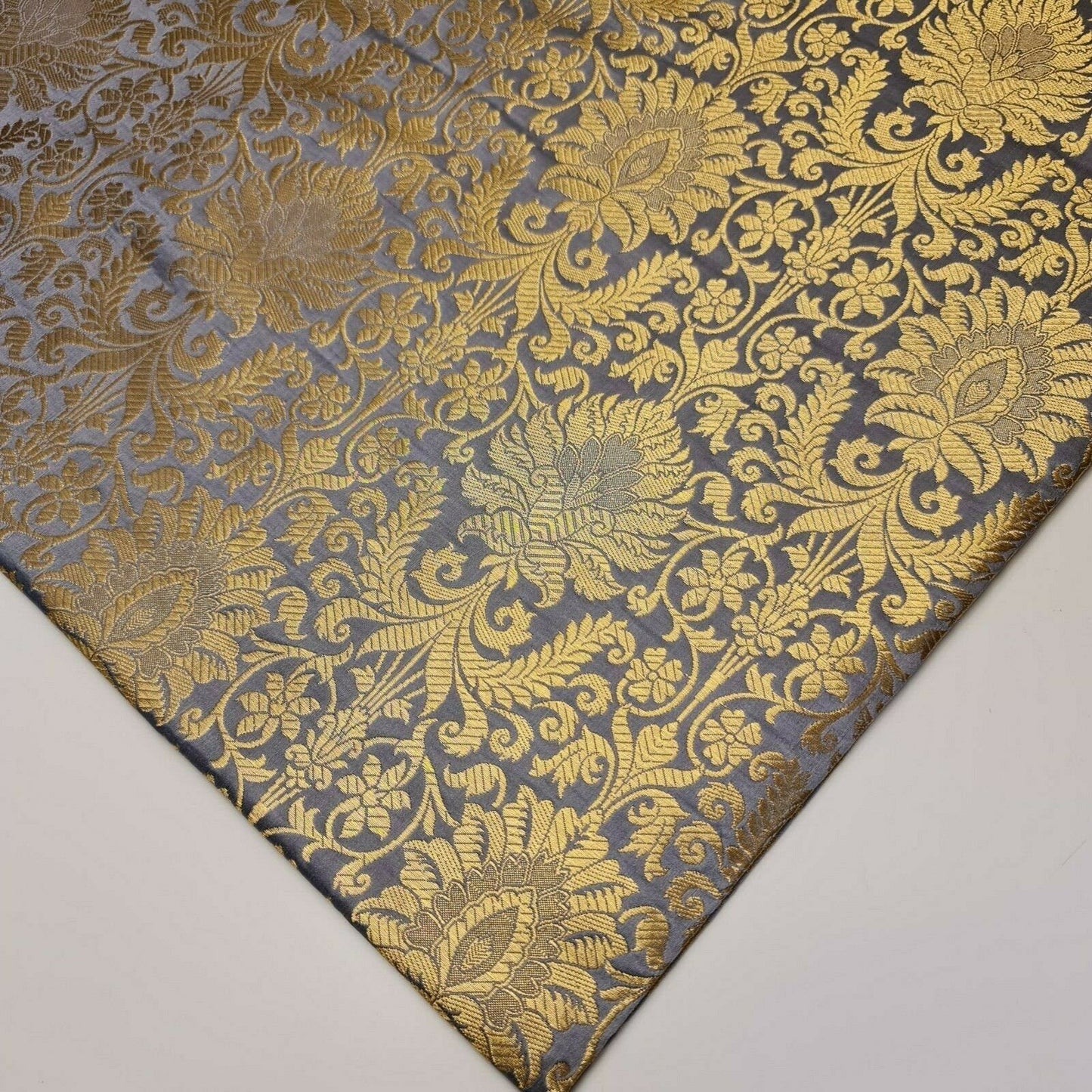 Floral Gold Leaf Damask Metallic Indian Banarasi Brocade Fabric Design 44" Meter (Marl Grey)