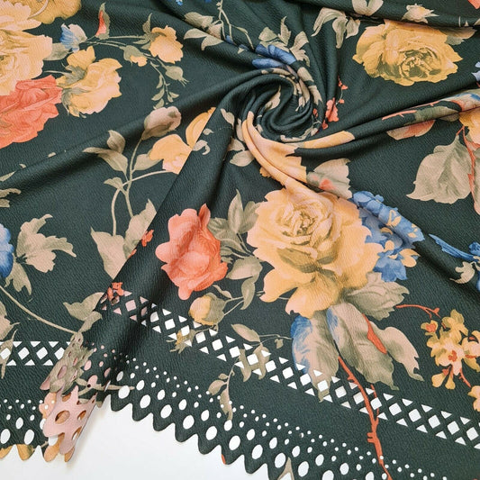 Lasergeschnittener Scuba-Crêpe-Jersey-Stoff mit floralem, grünem Druckrand, verkauft 58"