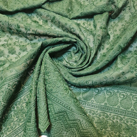 NEU FRÜHLING: 100 % Baumwollbatist, Broderie Anglaise-Stickerei, Kleider-Bastelstoff, 111,8 cm (Flaschengrün)