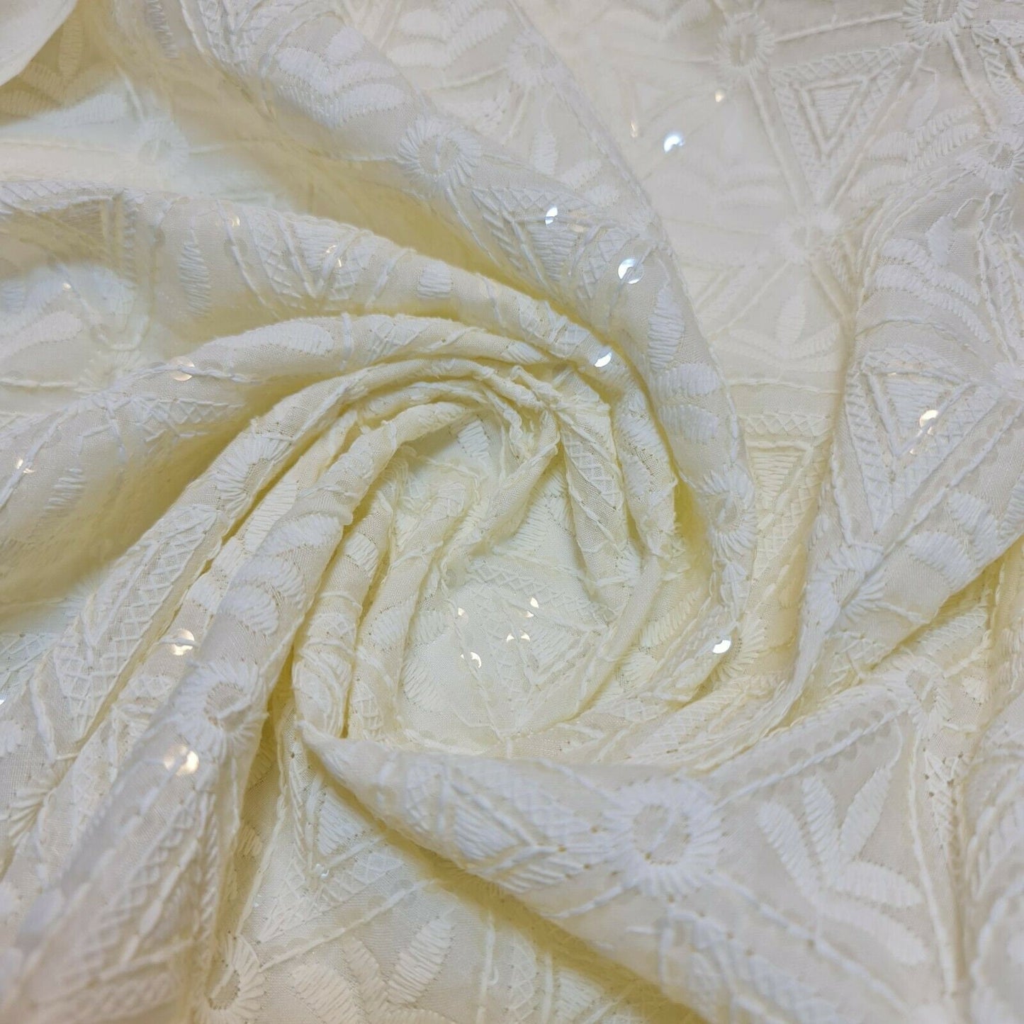 Broderie Anglaise Soft Flower Embroidery 100% Cotton Dress Craft Fabric 44" (Cream- 1)