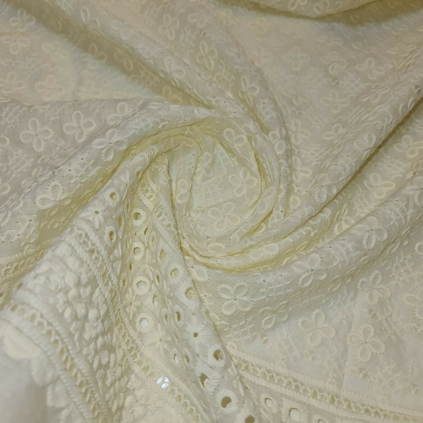 Broderie Anglaise Soft Flower Embroidery 100% Cotton Dress Craft Fabric 44" (Cream- 3)