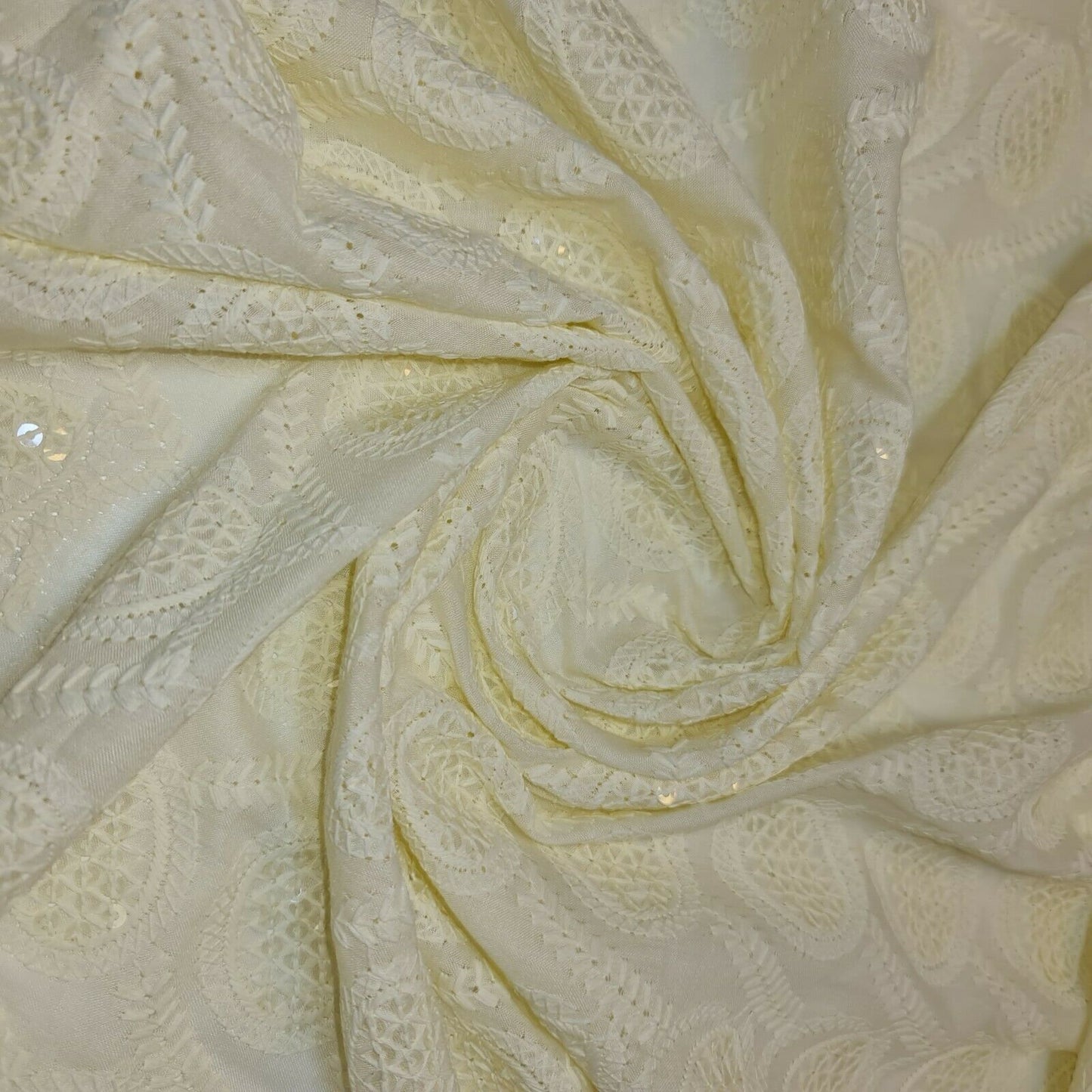 Broderie Anglaise Soft Flower Embroidery 100% Cotton Dress Craft Fabric 44" (Cream- 5)