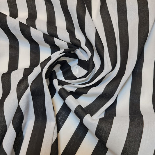 Candy Stripe Polycotton Fabric Striped Lines Material Craft Bunting NHS SCRUBS (White)